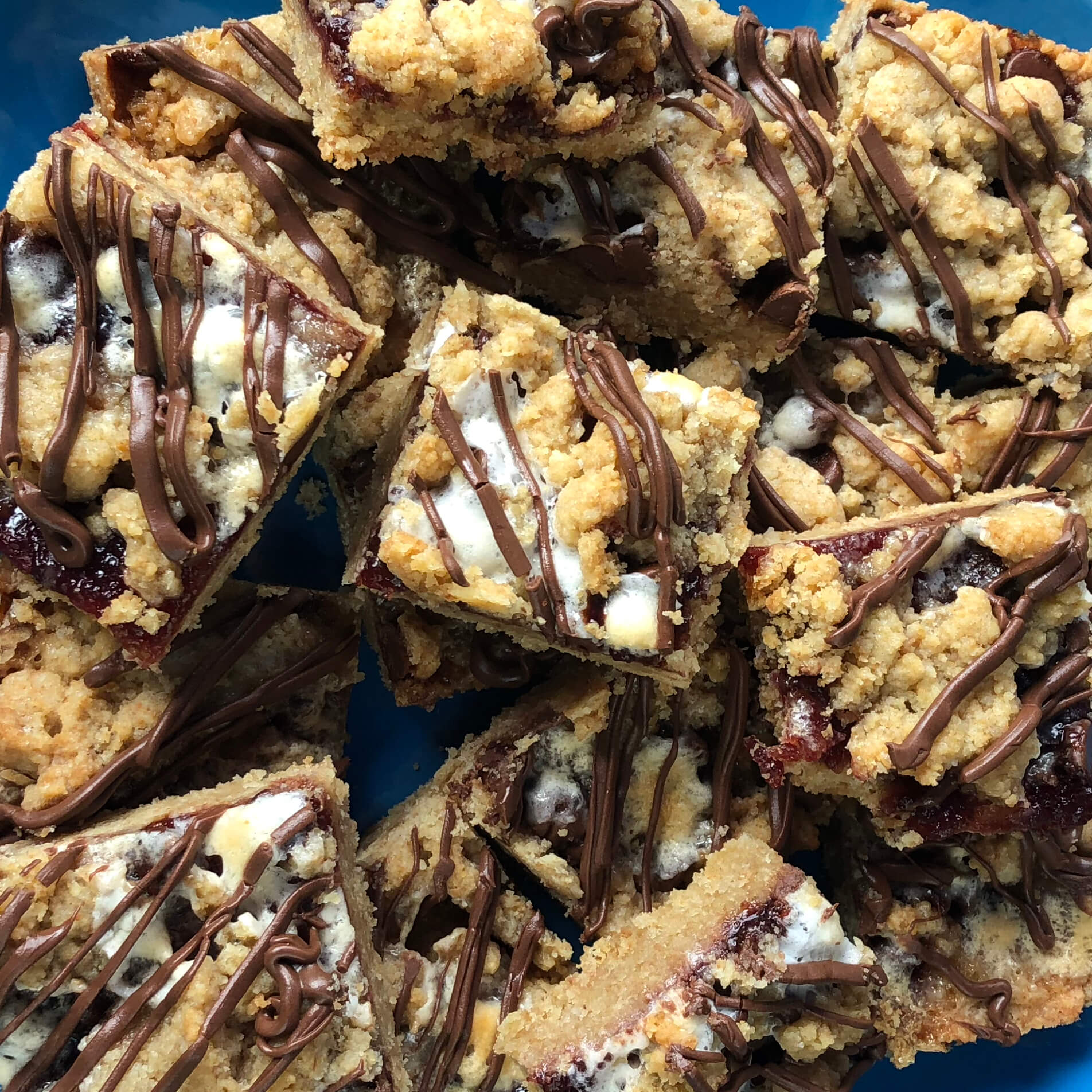 Plugrà - Raspberry S'mores Cookie Bars